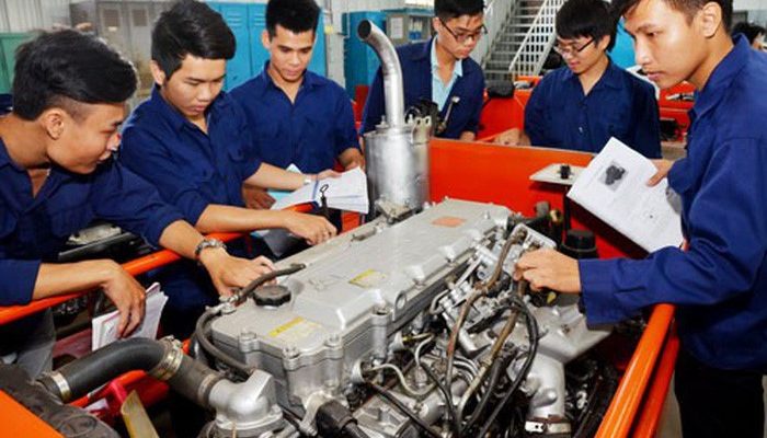 Top 7+ địa chỉ dạy nghề sửa chữa điện ô tô tại Bình Phước
